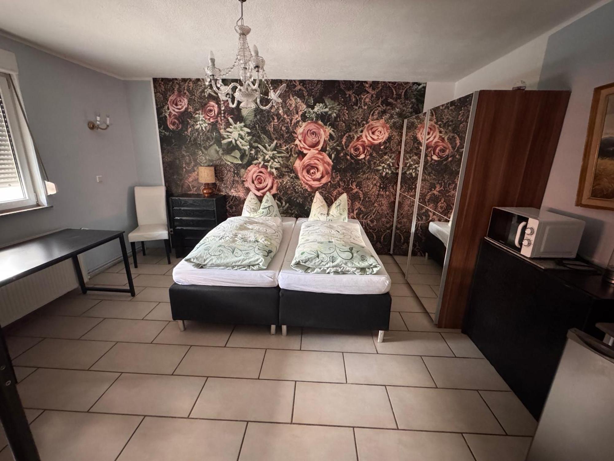 Bauernhof Privatzimmer Hortus Sandrine Gemeinschaftsbad Free Wifi Hausbreitenbach Exterior foto